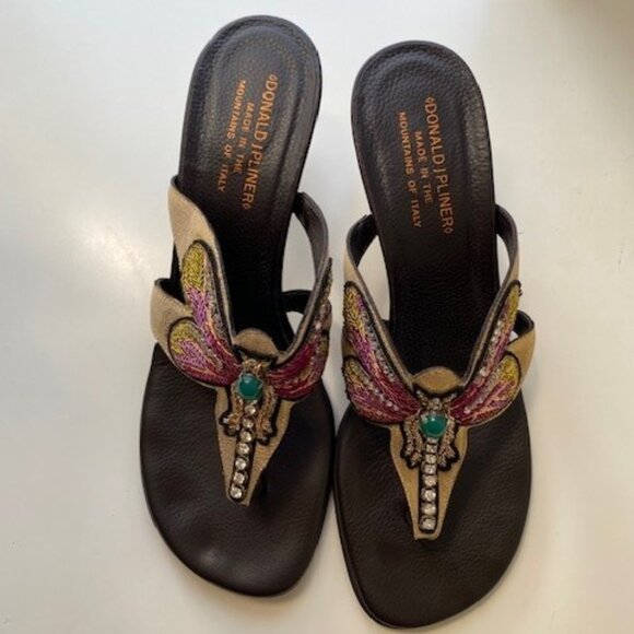 VTG Donald J Pliner Violeta gold dragonfly kitten heel slip on sandals size 9 m - Picture 2 of 8